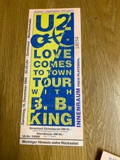 Love comes town - comes,