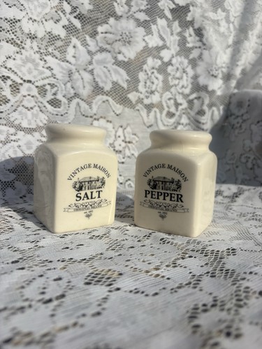 Maison vintage ceramic salt - ceramic,