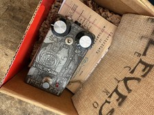 Reeves Electro Red Dot Sound