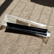 MG Midget, Sprite  Clamp battery fixing