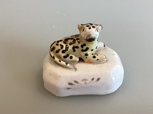 Tiny staffordshire leopard - staffordshire,
