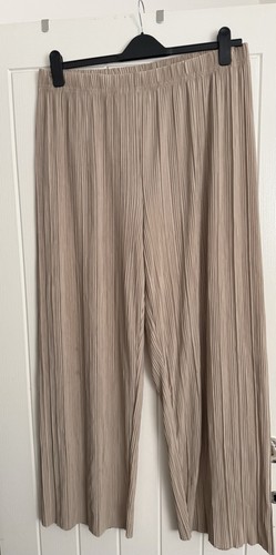 Beige plisse trousers size - beige,