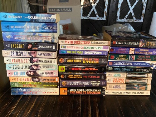 Vintage syfy fantasy - vintage, novels