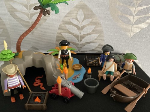 Playmobil pirate cove - playmobil,