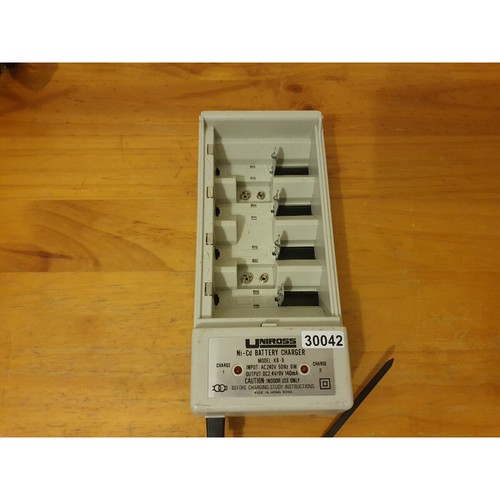 Uniross battery charger - kb-8,