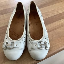 Ladies Gabor Slip On Pumps With Lazer Cut Detail  6 1/2  ???