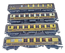 Rake Of 4 Hornby OO Gauge