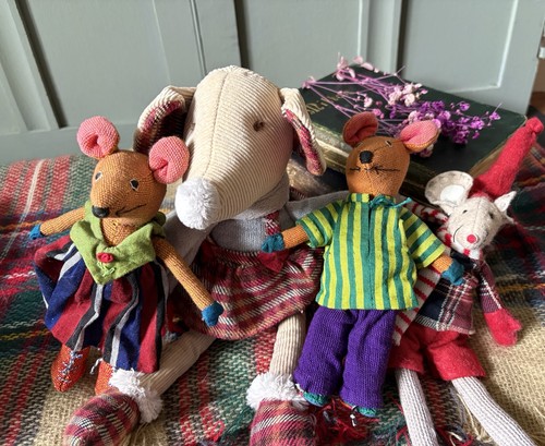 Walton tartan mouse family - tartan,