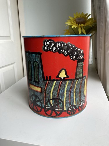 Worcester ware train - worcester, bin
