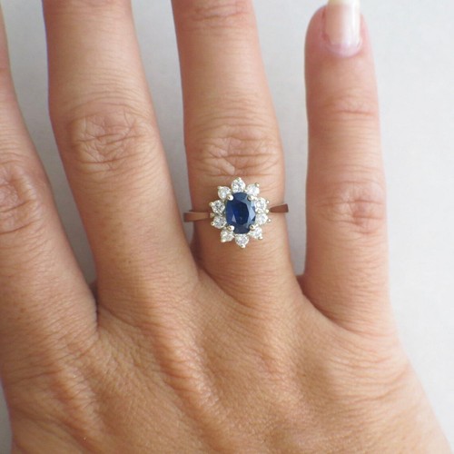Oval cut blue sapphire - cut,