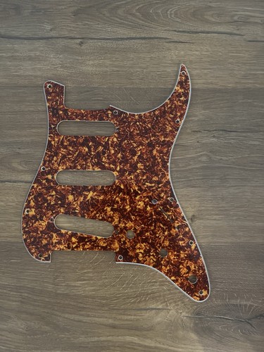 Fender shielded tortoise - fender, shell
