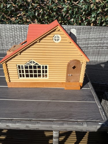 Sylvanian families log - log, cabin