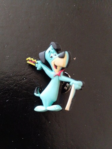 Huckleberry hound rubber lapel - huckleberry,