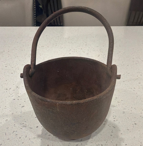 Cast iron pot cauldron kettle - cast,
