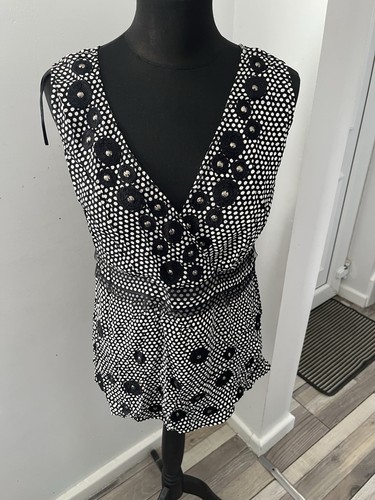 Pepperberry embellished spot - embellished,