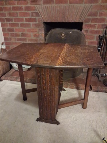 Drop leaf table - leaf, vintage