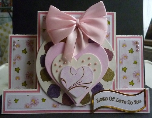 Hearts pink centre stepper - in,