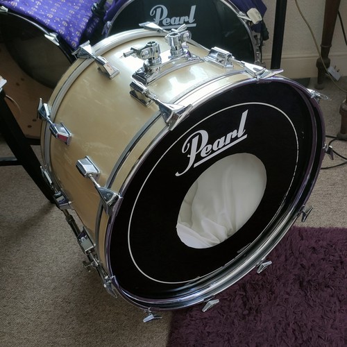 Pearl wood fibreglass bass - wood,