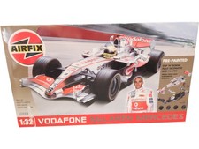 Airfix Vodafone McLaren Mercedes MP4-21 Formula 1 Model Kit 1:32 Pre-Painted