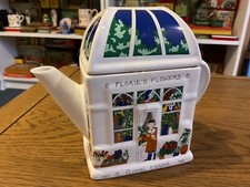 WADE CERAMIC TEAPOT ENGLISH