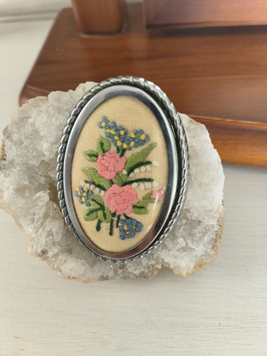 Vtg hand embroidery lily - hand,