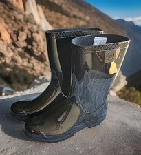 Uggs Raana Rain Boots Size 6