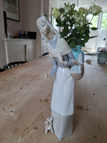 Lladro lady with - lady, basket