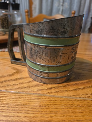 Vintage sift chine - vintage, tin
