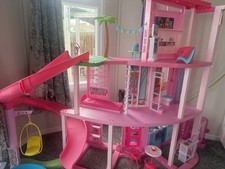 Barbie Dreamhouse Dolls House Playset with Accessories