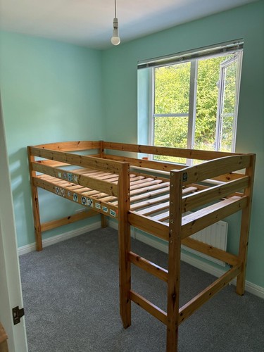 Solid pine bunk - solid, bed