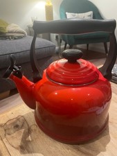 Stove-Top Kettle With Whistle 2.1 L Cherry Enameled Steel for Kitchen-Le Creuset