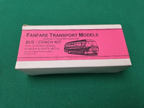 Fanfare bedford duple super - duple,