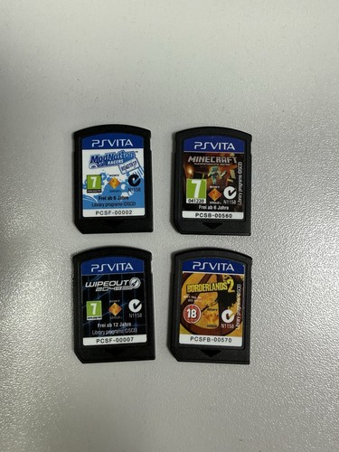 Four ps vita unboxed - 4,