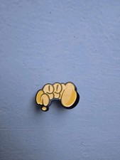 Seen graffiti pin badge