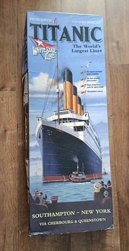 Minicraft model kits - model, titanic