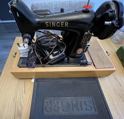 Singer sewing machine - sewing,