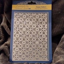 Tattered Lace die set Flower