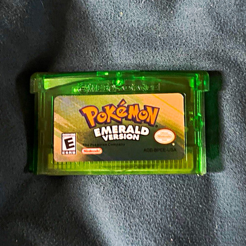 Nintendo pokémon emerald - nintendo,