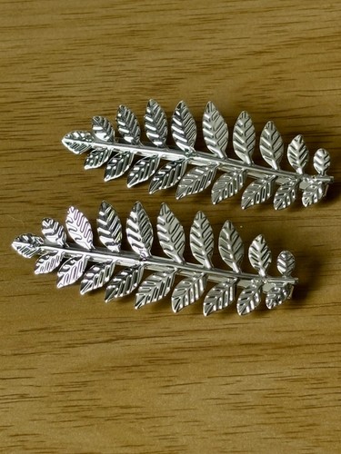 Silver roman leaf leaves - silver,