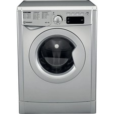Freestanding washer dryer