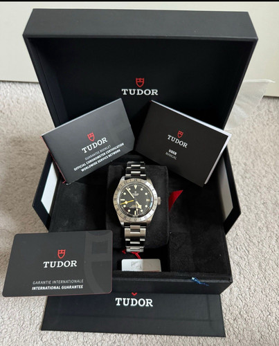 Tudor black bay pro - black,