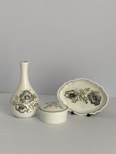 Susie Cooper Wedgwood Set Bud Vase, Lidded Pot & Trinket Tray