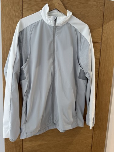 Lindeberg grey and white - j,