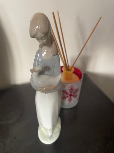 Porcelain figure nao - figure.nao, by