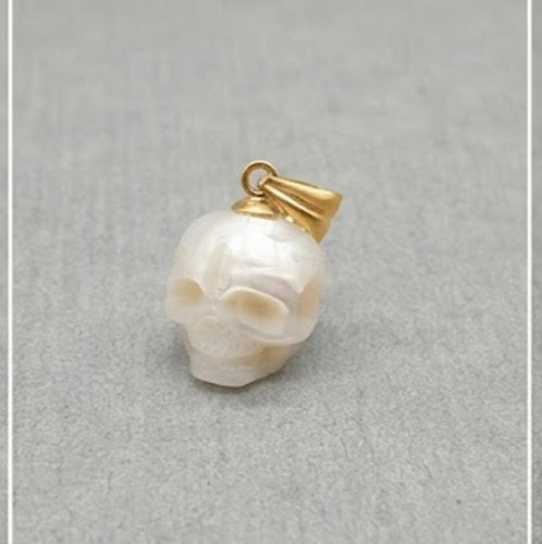 9ct yellow gold pearl skull - yellow,
