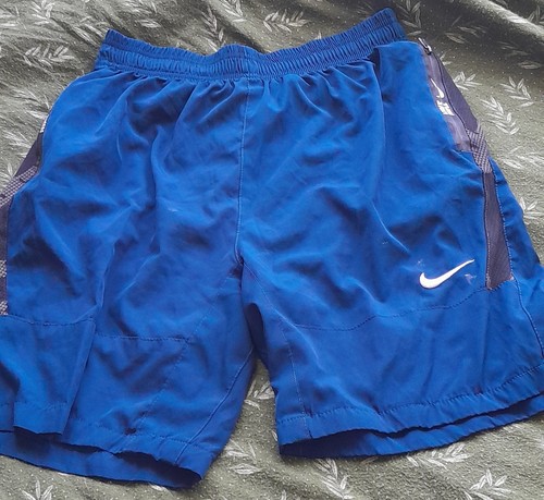 Nike stormfit shorts size l - size,