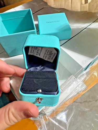 Tiffany engagement ring - tiffany, &