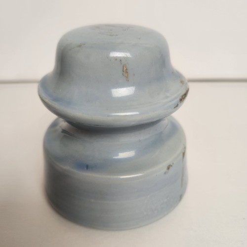 Light blue 162 porcelain - blue, u-162