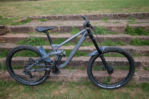 Cube 215 race downhill - 215,