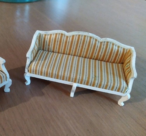 Vintage dolls house settee - dolls,